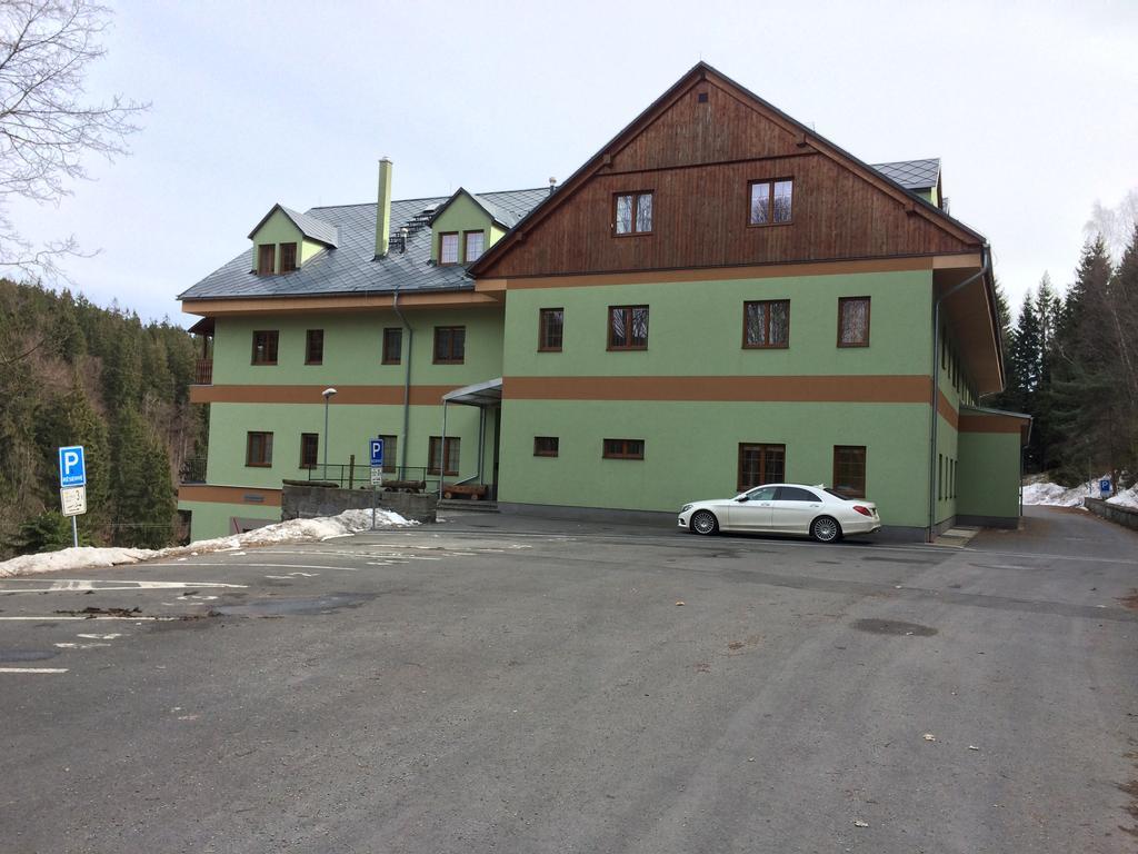 Orbit Karlov Pod Pradedem Mala Moravka Exterior foto